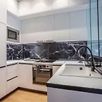 Lux 2bed Up To 5p *