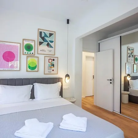 Lux 2bed Up To 5p *